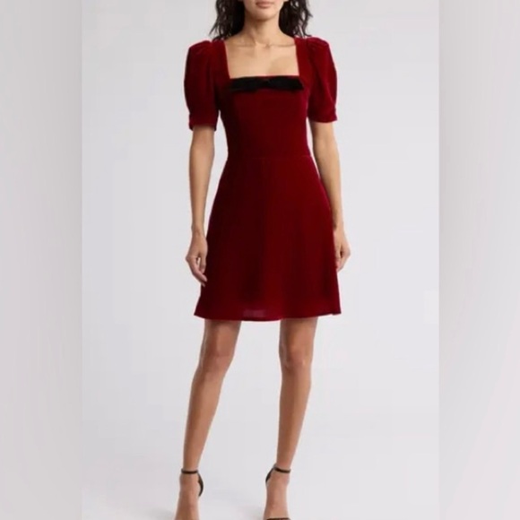 NWT WAYF Red VELVET Black Bow SQUARE NECK Puff Sleeve COCKTAIL Mini DRESS - Picture 1 of 11